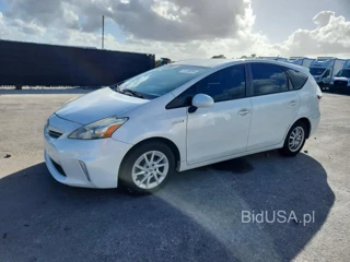 TOYOTA PRIUS V THREE