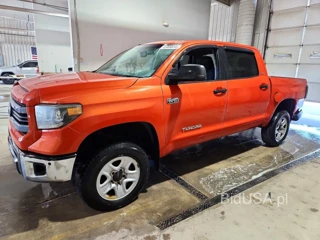 TOYOTA TUNDRA SR5