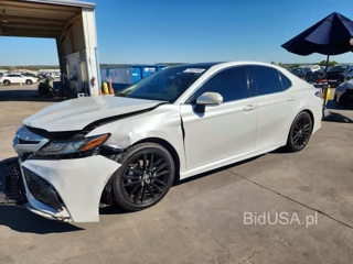 TOYOTA CAMRY XSE