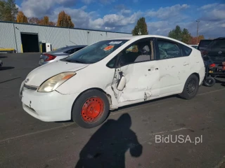 TOYOTA PRIUS BASE