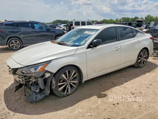 NISSAN ALTIMA SR