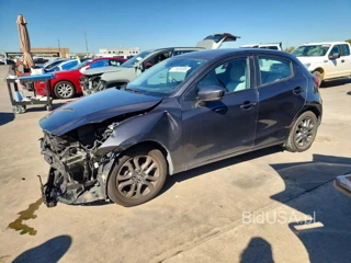 TOYOTA YARIS HATCHBACK LE