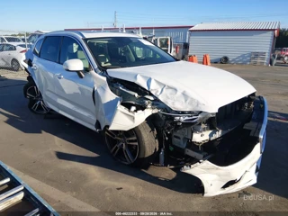 VOLVO VOLVO XC60 T5 MOMENTUM