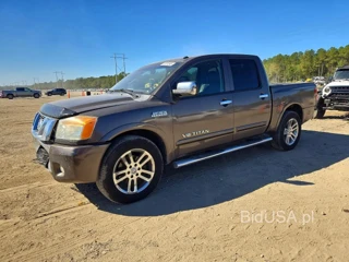 NISSAN TITAN SL