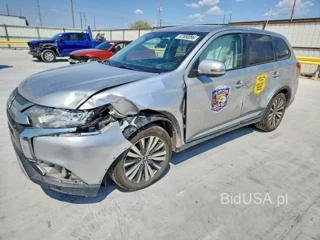 MITSUBISHI OUTLANDER SE