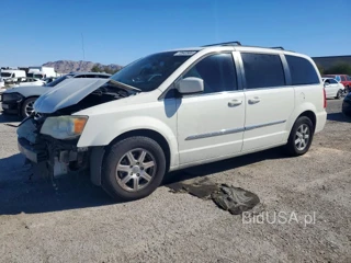 CHRYSLER TOWN & COUNTRY TOURING L