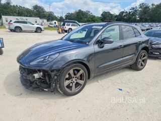 PORSCHE MACAN BASE