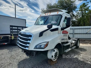 FREIGHTLINER CASCADIA 116