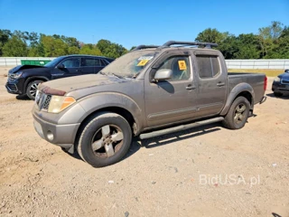 NISSAN FRONTIER SE
