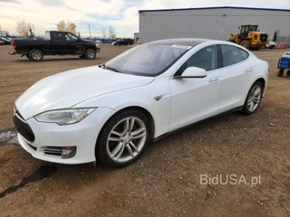 TESLA MODEL S 90D