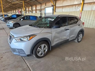 NISSAN KICKS S