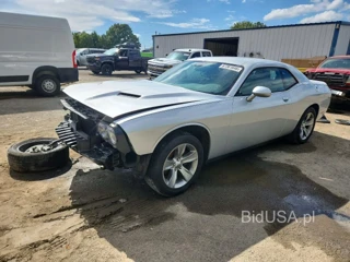 DODGE CHALLENGER SXT
