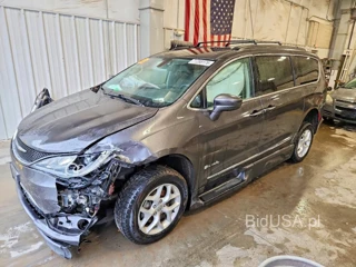 CHRYSLER PACIFICA TOURING L