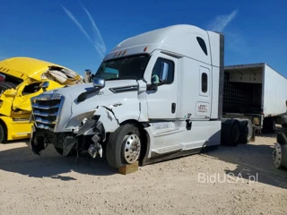FREIGHTLINER CASCADIA 126