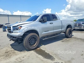 TOYOTA TUNDRA DOUBLE CAB SR5