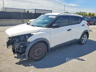 NISSAN KICKS S