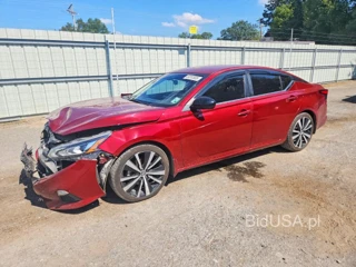 NISSAN ALTIMA SR