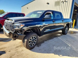 TOYOTA TUNDRA SR5