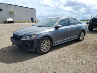 VOLKSWAGEN PASSAT SE
