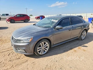 VOLKSWAGEN PASSAT SEL PREMIUM