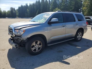 TOYOTA SEQUOIA SR5