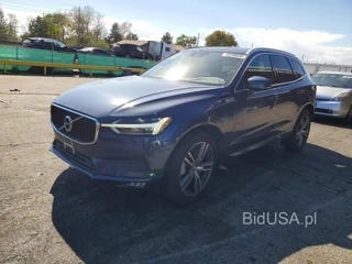 VOLVO XC60 T6 MOMENTUM