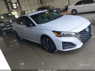 NISSAN NISSAN ALTIMA SR FWD