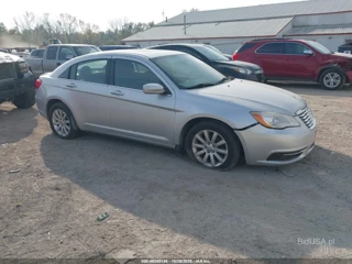 CHRYSLER CHRYSLER 200 TOURING