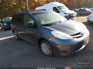 TOYOTA TOYOTA SIENNA LE