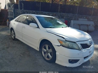 TOYOTA TOYOTA CAMRY SE
