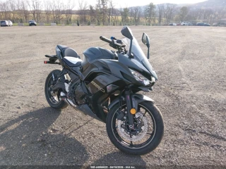 KAWASAKI KAWASAKI EX650 P