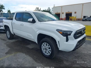 TOYOTA TOYOTA TACOMA SR5