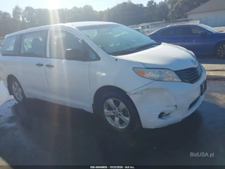TOYOTA TOYOTA SIENNA BASE V6