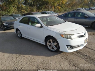 TOYOTA TOYOTA CAMRY SE