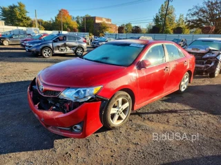 TOYOTA CAMRY SE