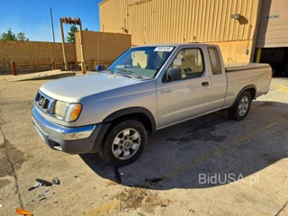 NISSAN FRONTIER XE