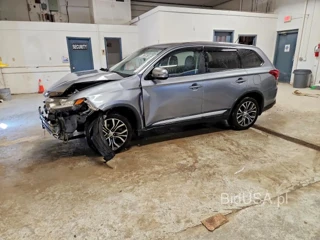 MITSUBISHI OUTLANDER SE