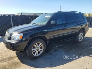 TOYOTA HIGHLANDER HYBRID