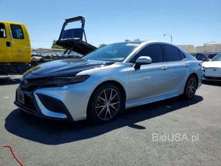 TOYOTA CAMRY SE