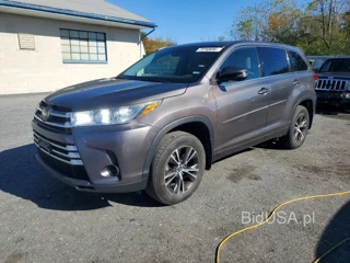 TOYOTA HIGHLANDER LE