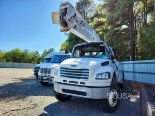 FREIGHTLINER M2 106 MEDIUM DUTY