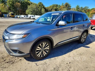 MITSUBISHI OUTLANDER SE