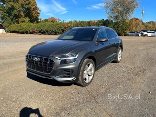 AUDI Q8 PREMIUM