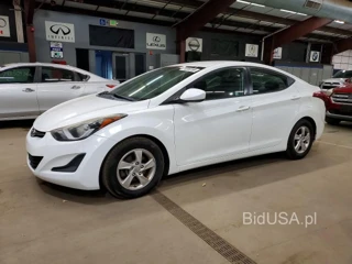 HYUNDAI ELANTRA SE