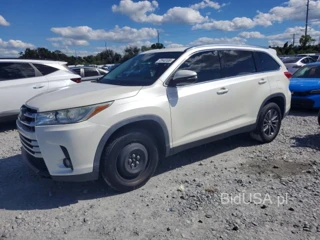 TOYOTA HIGHLANDER XLE