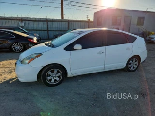 TOYOTA PRIUS BASE