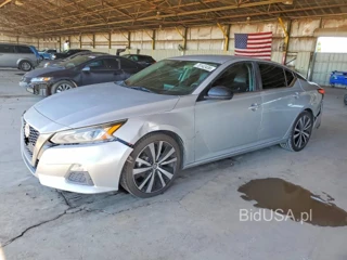 NISSAN ALTIMA SR