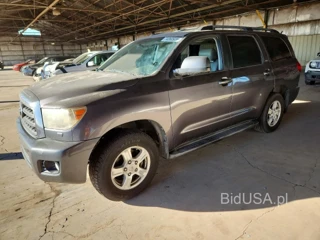 TOYOTA SEQUOIA SR5