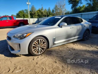 KIA STINGER PREMIUM