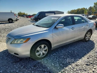 TOYOTA CAMRY BASE